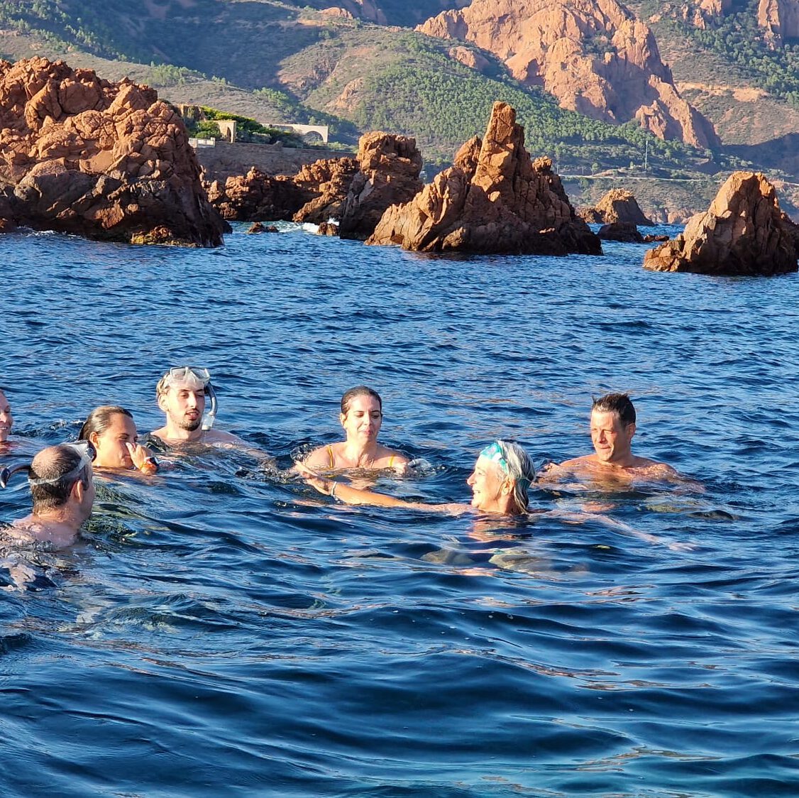 Cours de natation en mer à Théoule-sur-Mer